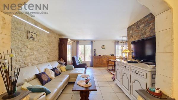 Élégante villa familiale avec piscine et jardin arboré, au calme absolu