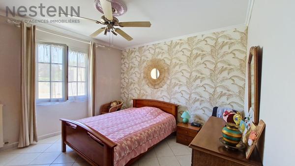 Élégante villa familiale avec piscine et jardin arboré, au calme absolu