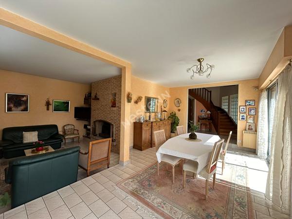 Très jolie maison familiale au coeur d'Arnage avec piscine chauffée !