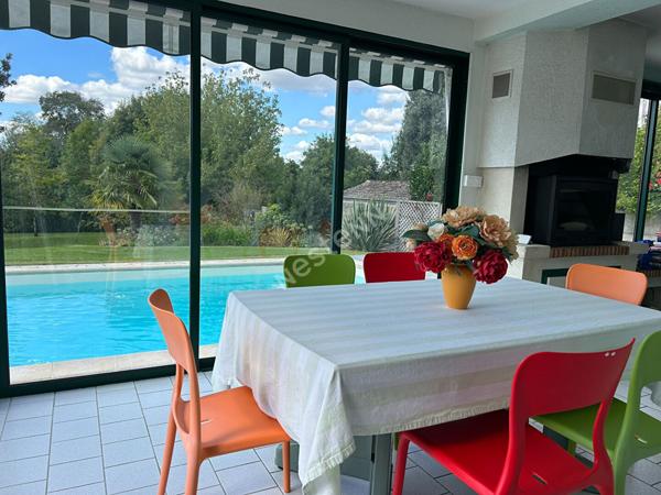 Très jolie maison familiale au coeur d'Arnage avec piscine chauffée !