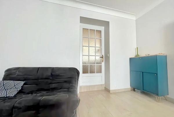 EXCLUSIVITÉ – Maison de ville rénovée avec jardin et accès indépendant – Quartier St Michel