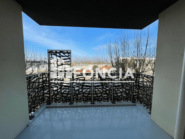 Location Appartement 3 pièces 60.6 m² - COUR VICTOR HUGO Cenon 33150