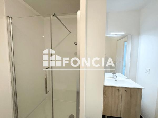 Location Appartement 3 pièces 60.6 m² - COUR VICTOR HUGO Cenon 33150