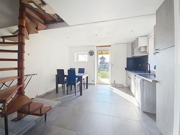 Maison - Sablonnières - 4 pièces de 74m² - Terrain 1296m² avec Garage