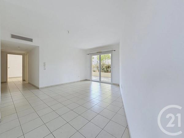 Appartement T3 à vendre  3 pièces - 70,46 m 2   ST RAPHAEL  - 83