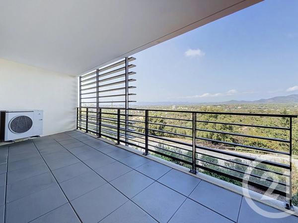 Appartement T3 à vendre  3 pièces - 70,46 m 2   ST RAPHAEL  - 83