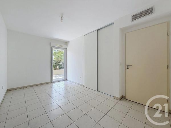Appartement T3 à vendre  3 pièces - 70,46 m 2   ST RAPHAEL  - 83