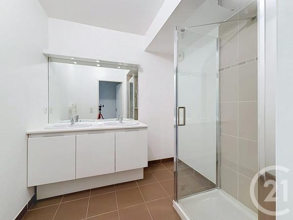 Appartement T3 à vendre  3 pièces - 70,46 m 2   ST RAPHAEL  - 83