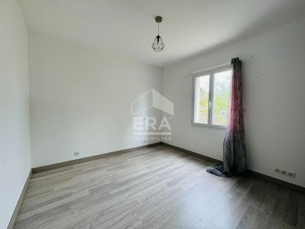 BELLE MAISON COMTEMPORAINE - PLAIN-PIED - CALME - PISCINE