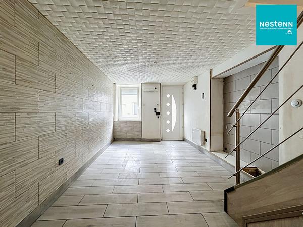 Maison de ville en triplex à Sury-Le-Comtal avec garage !