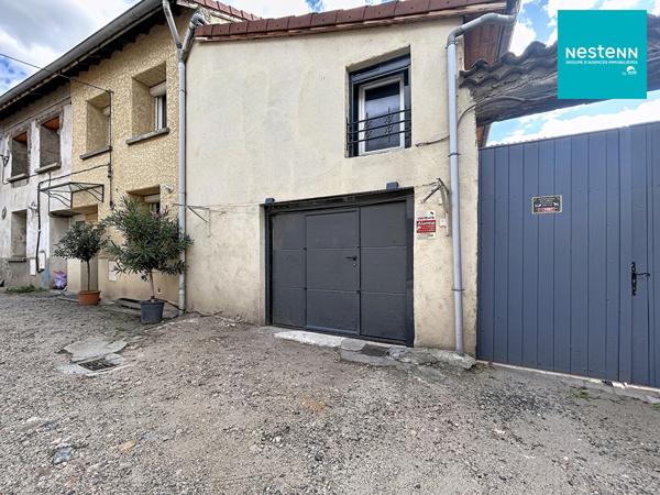 Maison de ville en triplex à Sury-Le-Comtal avec garage !