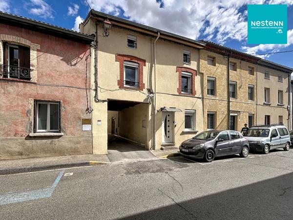 Maison de ville en triplex à Sury-Le-Comtal avec garage !