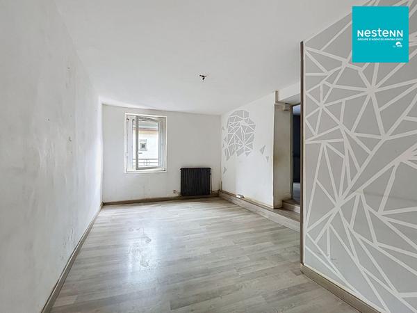 Maison de ville en triplex à Sury-Le-Comtal avec garage !