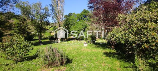 Montaigu-de-Quercy Propriété composée d'une maison et 2 gîtes attenants – Terrain de +8 000 m² avec piscine et cours d'eau