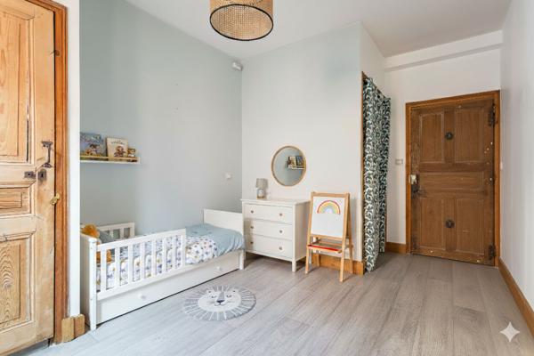 Appartement plein de cachet avec vue sur la Saône