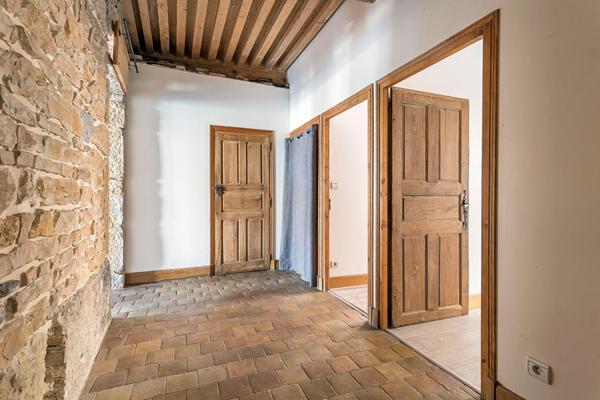 Appartement plein de cachet avec vue sur la Saône