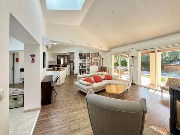 Maison familiale de plain-pied de 150 m², au fond d’une impasse, sans vis-à-vis et au calme