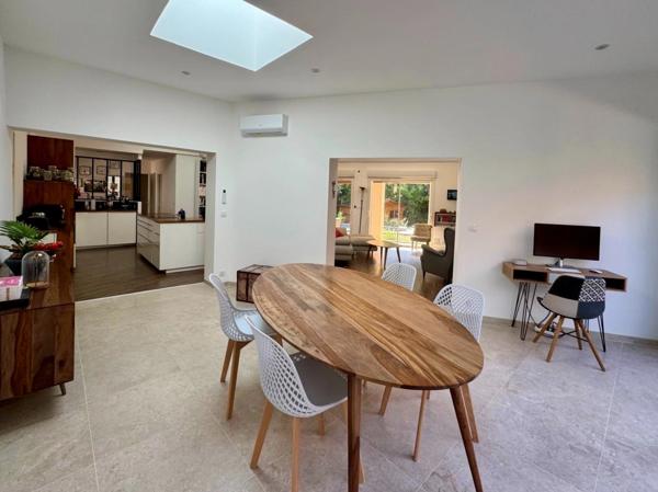 Maison familiale de plain-pied de 150 m², au fond d’une impasse, sans vis-à-vis et au calme