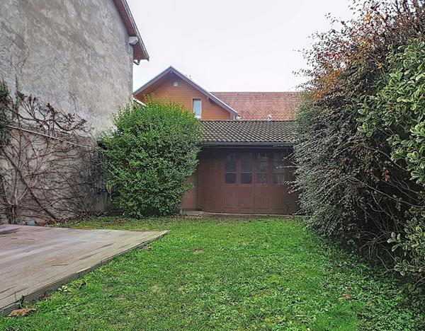 Maison de village sur Bons En Chablais 3/4 chambres de 100 m2 avec jardin, proche gare Leman Express