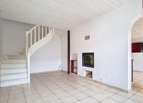 Maison de village sur Bons En Chablais 3/4 chambres de 100 m2 avec jardin, proche gare Leman Express