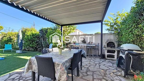 Maison 130 m2  4 pièces avec piscine et terrasses