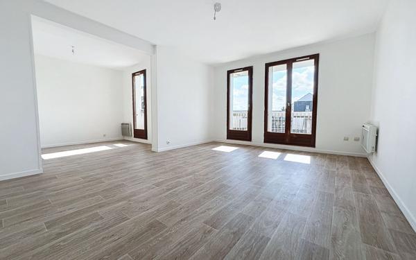 Appartement à vendre    3 pièces • 77 m2 Joué-lès-Tours