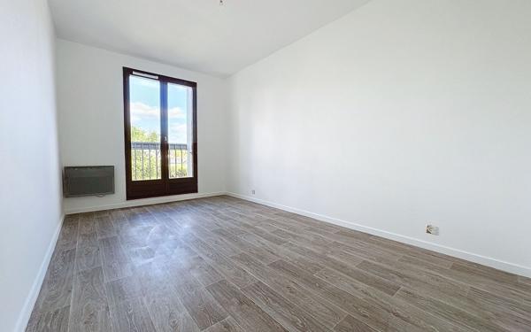 Appartement à vendre    3 pièces • 77 m2 Joué-lès-Tours
