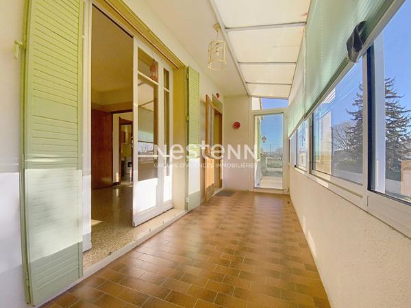 Maison 96 m2 sur 475 m² de parcelle sur Villelaure avec 4 chambres véranda nombreuses dépendances