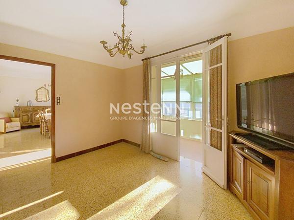 Maison 96 m2 sur 475 m² de parcelle sur Villelaure avec 4 chambres véranda nombreuses dépendances