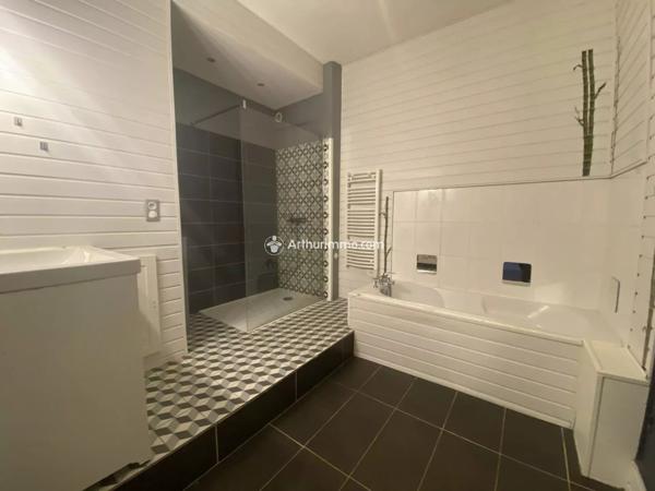 Location Appartement 4 pièces 114 m2 à Millau