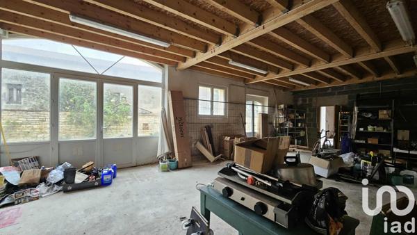 Maison à vendre 3 pièces 180 m² Courcôme