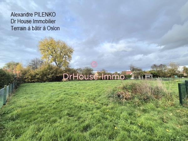 Terrain à vendre de 1 066 m²