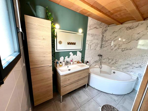 Maison Poussan 5 pièce(s) 136 m2 + piscine+ jardin+ garage