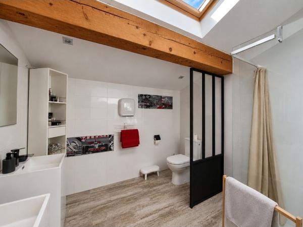 Maison Poussan 5 pièce(s) 136 m2 + piscine+ jardin+ garage
