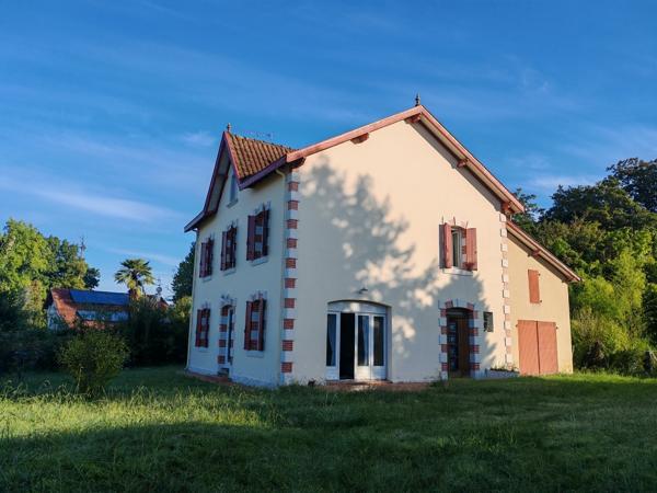 Maison proche Pontonx Sur L Adour 5 pièce(s) 153 m2