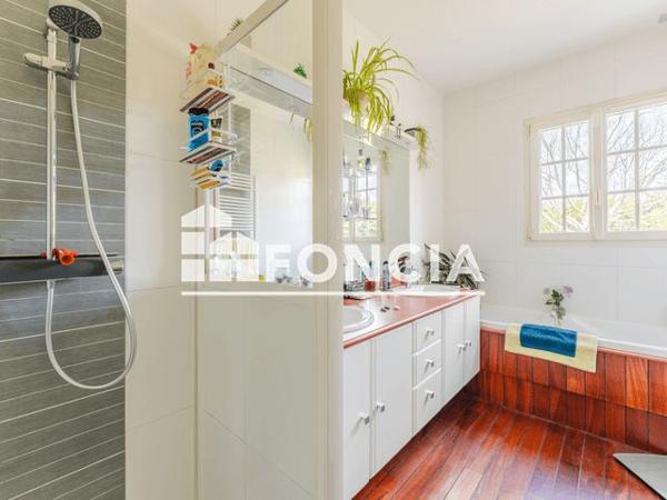 À vendre Maison 7 pièces 202 m² - St Sylvain D'anjou 49480