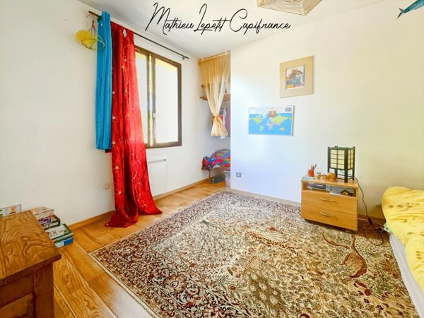 Maison à vendre 5 pièces BASSILLAC ET AUBEROCHE (24) garage, terrain 1952 M².