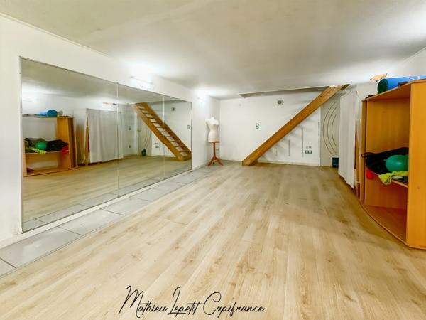 Maison à vendre 5 pièces BASSILLAC ET AUBEROCHE (24) garage, terrain 1952 M².