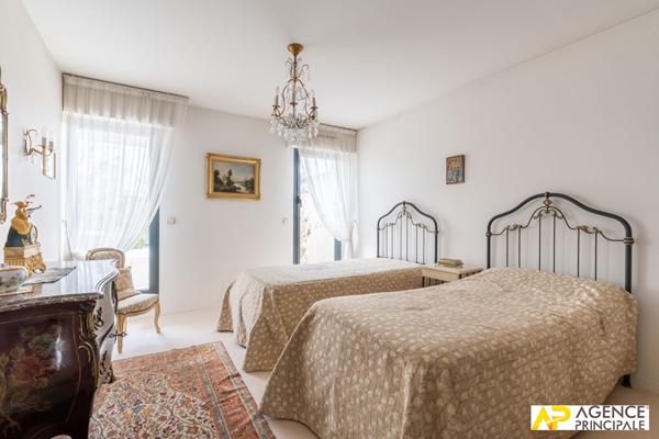 Appartement Maisons-laffitte 6 pièce(s) 144 m2 - ascenseur - terrasse 1 260 000 € **  - Référence  12917