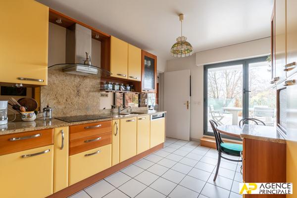 Appartement Maisons-laffitte 6 pièce(s) 144 m2 - ascenseur - terrasse 1 260 000 € **  - Référence  12917