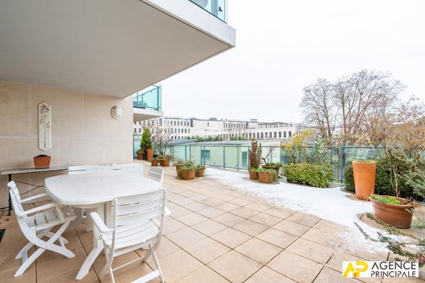 Appartement Maisons-laffitte 6 pièce(s) 144 m2 - ascenseur - terrasse 1 260 000 € **  - Référence  12917