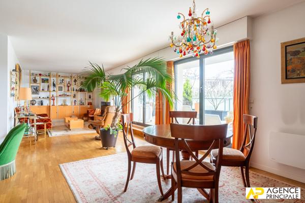 Appartement Maisons-laffitte 6 pièce(s) 144 m2 - ascenseur - terrasse 1 260 000 € **  - Référence  12917