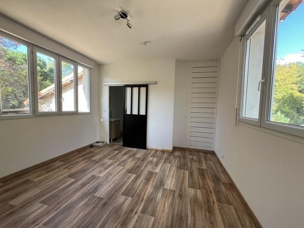 Maison à louer 650 € CC Eygurande-et-Gardedeuil 3 p 69 m² DPE D