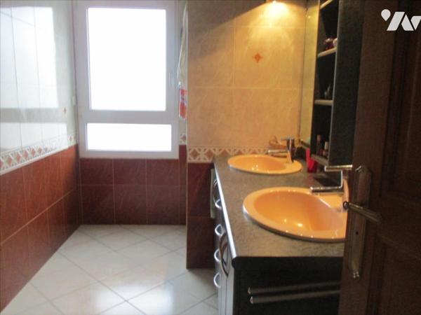 grande maison : Centre CARHAIX