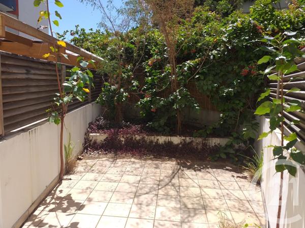 Appartement F1 à vendre  1 pièce - 27,72 m2 ST DENIS - 974