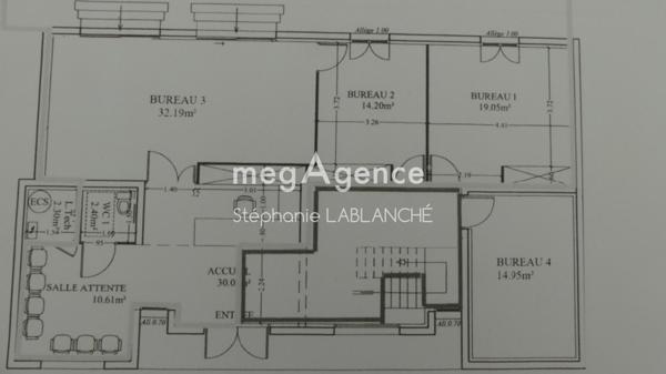 Immeuble à CASTELGINEST, 31780 - 350m²