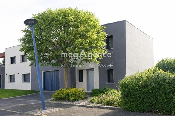 Immeuble à CASTELGINEST, 31780 - 350m²