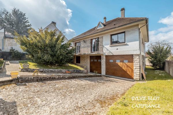 Maison individuelle F5 - Terrain 640 m² - Dépendance.