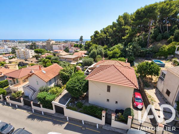Maison à vendre 5 pièces 181 m² Saint-Laurent-du-Var