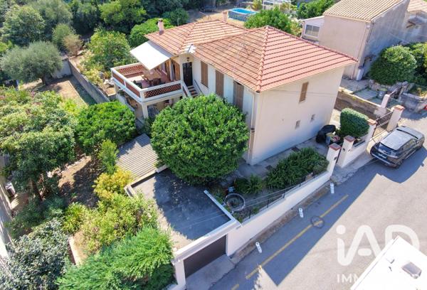 Maison à vendre 5 pièces 181 m² Saint-Laurent-du-Var